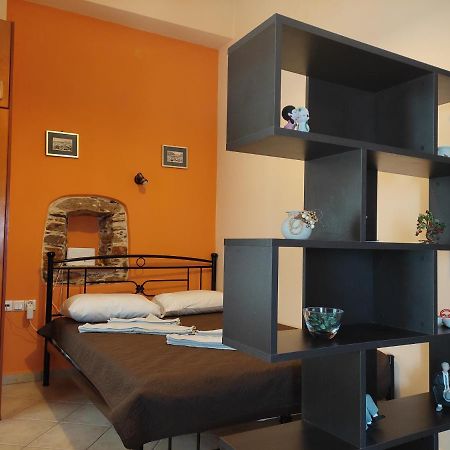 1872 - Agnes, Cozy Stony Apartment With Balcony Ermúpoli Kültér fotó