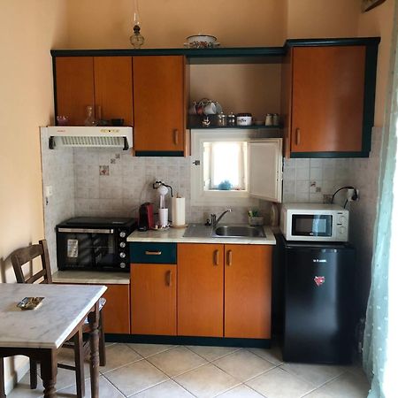 1872 - Agnes, Cozy Stony Apartment With Balcony Ermúpoli Kültér fotó
