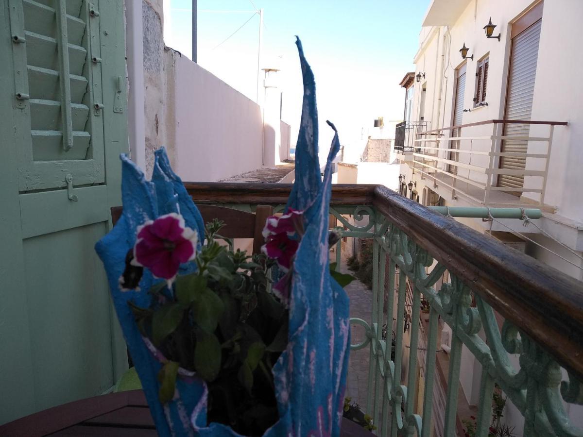 1872 - Agnes, Cozy Stony Apartment With Balcony Ermúpoli Kültér fotó